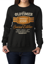 Laden Sie das Bild in den Galerie-Viewer, Damen Sweatshirt Oldtimer Model &quot;Wunschjahr&quot; Special Edition