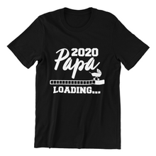 Laden Sie das Bild in den Galerie-Viewer, Papa 2020 Loading Herren T-Shirt